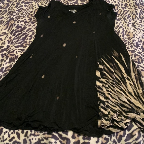 Torrid Super Soft Tie Dye Black Trapeze Mini Dress Size 1, worn twice - Picture 4 of 7